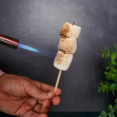 Brocheta de marshmallows